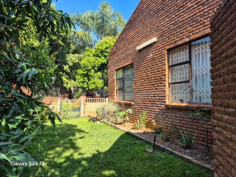 3 Bedroom Property for Sale in Safari Gardens North West